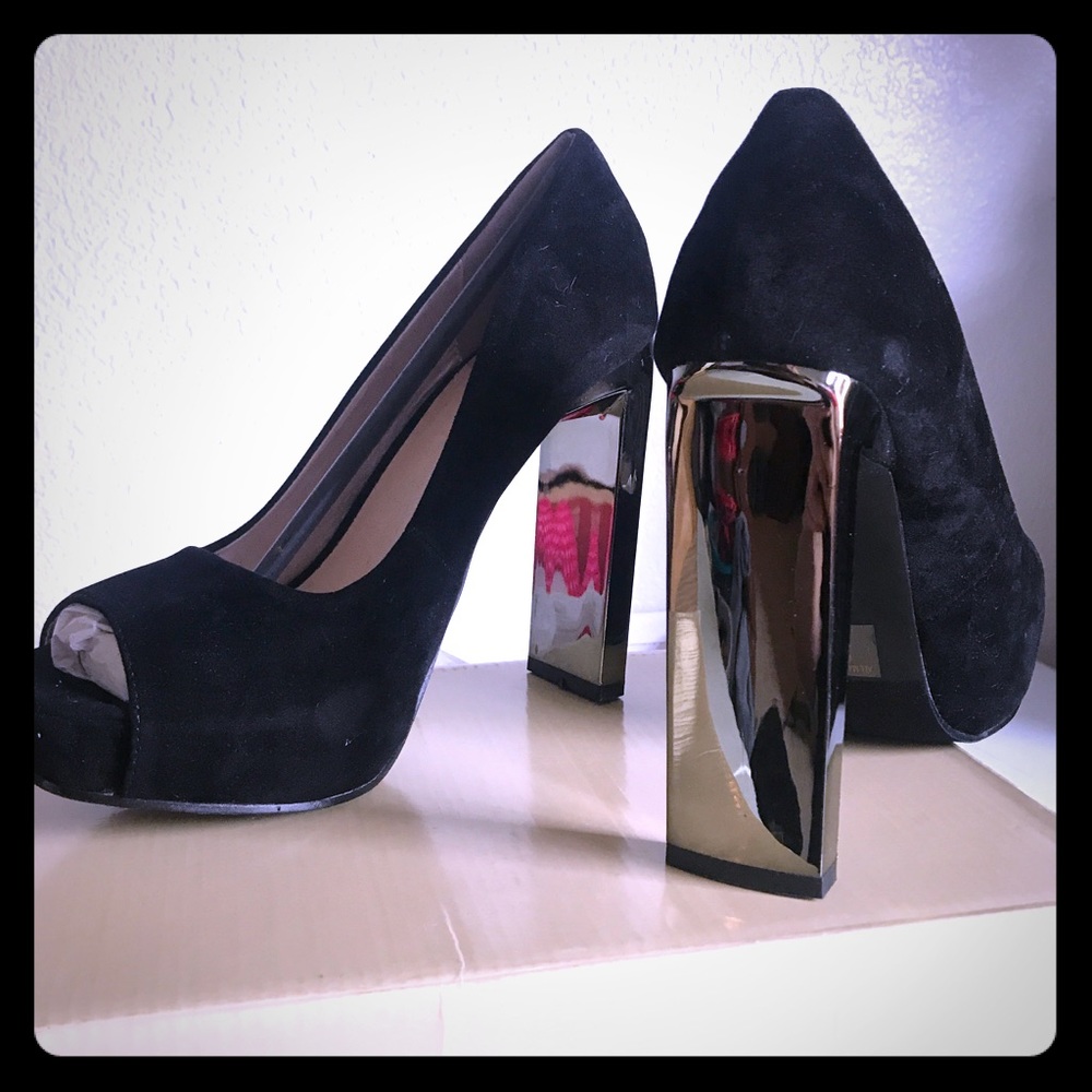 Velvet & metallic stacked heels